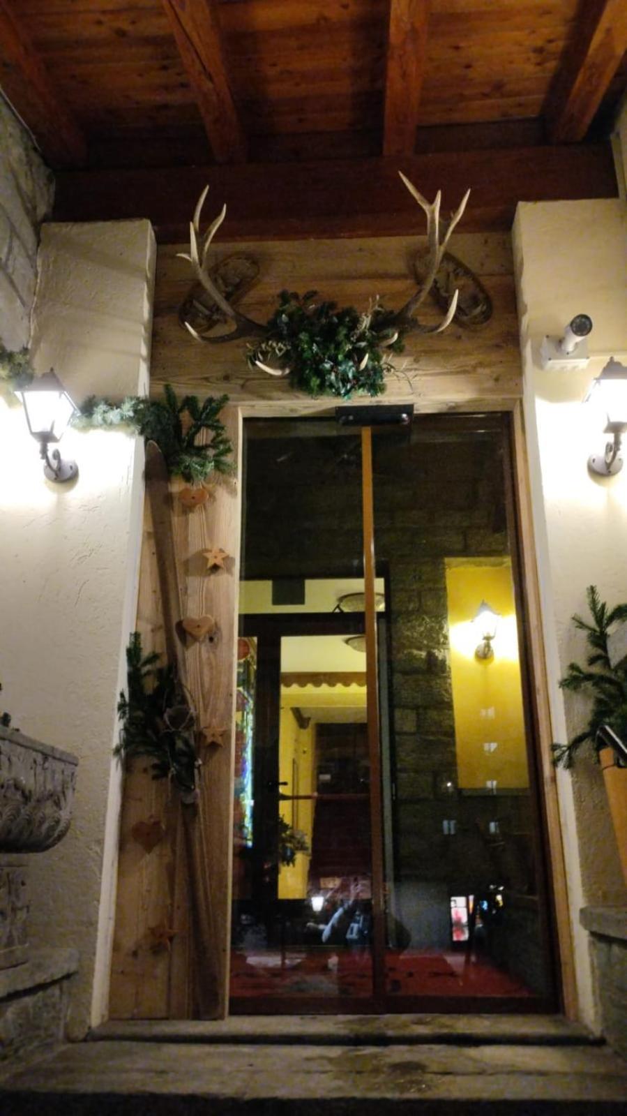 Hotel Jumeaux Breuil-Cervinia Exterior photo