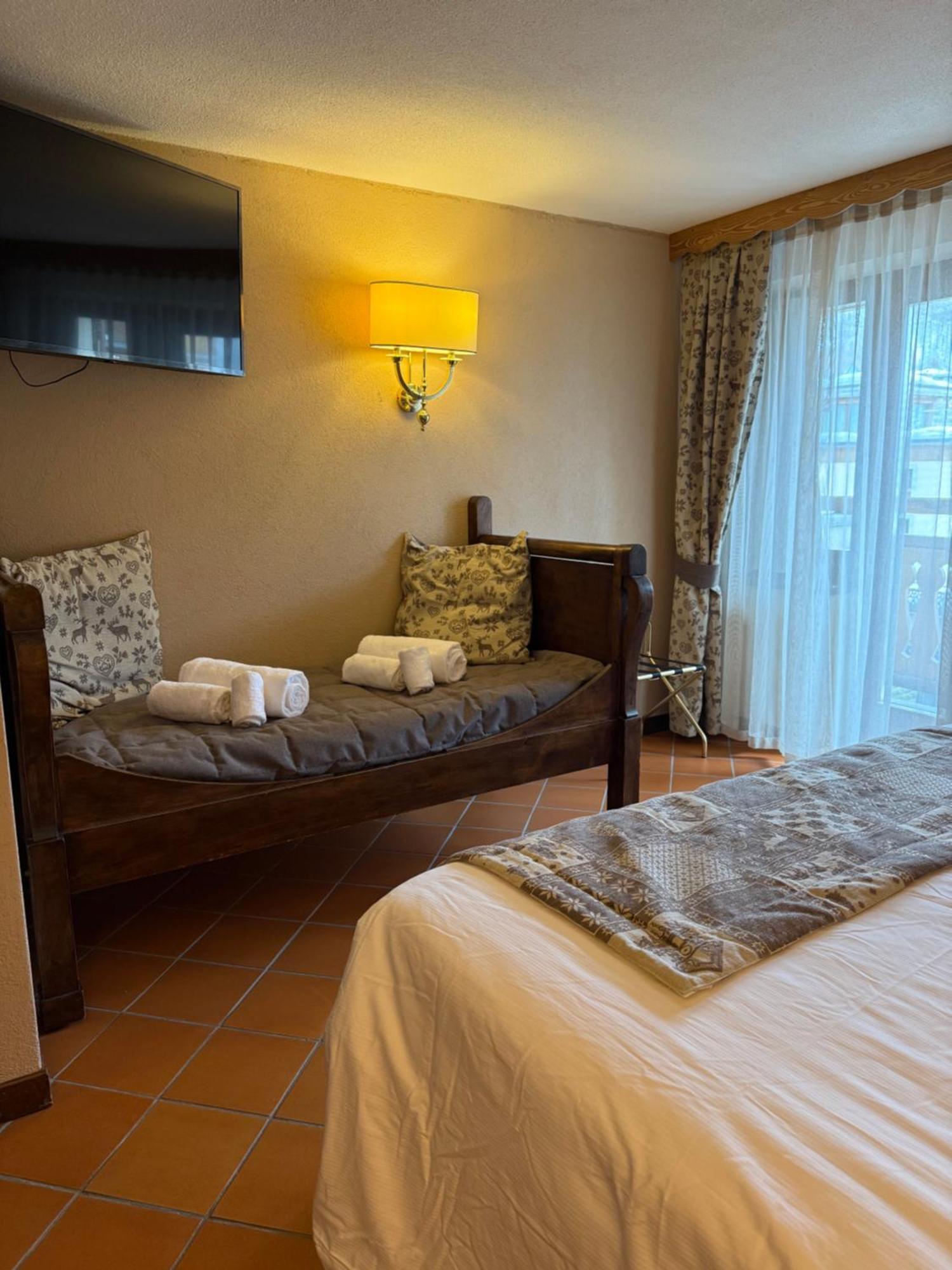 Hotel Jumeaux Breuil-Cervinia Exterior photo